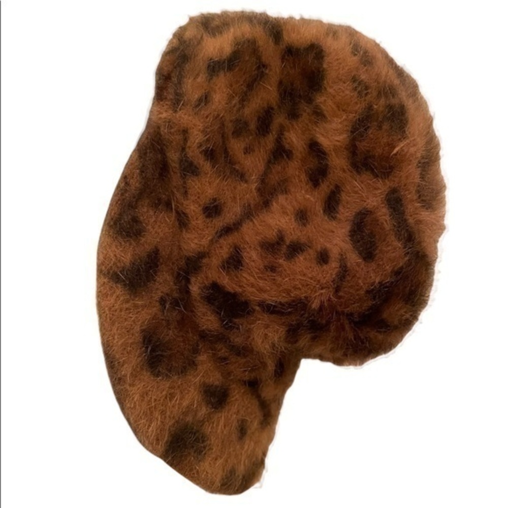 Anthropologie Bronte Angora Leopard Brown Hat
Condition 8/10 no flaws deadstock